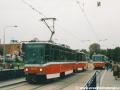 Souprava vozů T6A5 ev.č.8639+8640 vypravená na náhradní linku X-B za trasu metra B stanicuje v zastávce Hloubětín. | 21.9.2002