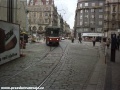 Souprava vozů T6A5 ev.č.8643+8644 vypravená na linku 3 vjíždí do jednokolejky od Václavského náměstí. | 31.8.1996