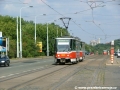 Souprava vozů T6A5 #8653+8654 vypravená na linku 39 míjí výjezd z vozovny Motol a občasnou nástupní zastávku stejného jména. | 8.8.2006