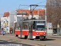 Vůz T6A5 ev.č.8663 vypravený na linku 7 vjíždí do zastávky Nádraží Vršovice. | 25.3.2012