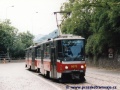 Souprava vozů T6A5 ev.č.8675+8676 na lince 23 stoupá ke křižovatce Chotkovy sady. | 27.7.2003