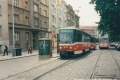 Souprava vozů T6A5 ev.č.8679+8680 vypravená na linku 22 v zastávce Čechovo náměstí v Minské ulici. | 26.6.1997