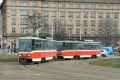 Souprava vozů T6A5 #8679+8680 vypravená na linku 20 odbočuje do Evropské ulice. | 14.3.2005