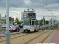 Vůz T6A5 ev.č.8693 vypravený na linku 7 vjíždí do zastávky Malešická továrna. | 9.10.2011