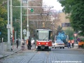 V dočasně zřízené zastávce Hládkov na jednokolejné manipulační trati stanicuje vůz T6A5 ev.č.8716 vypravený na linku 15. | 27.9.2005