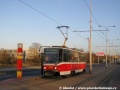 V zastávce Depo Hostivař stanicuje sólo vůz T6A5 ev.č.8738 vypravený na linku 7. | 9.1.2005