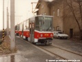 Vůz T6A5 ev.č.8739 přijel otočený proti směru jízdy a ze smyčky musel couvat až na kolejový přejezd u vozovny Motol. | 5.12.1997
