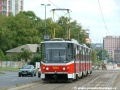 Vůz KT8D5 #9004 vypravený na linku 4 stoupá Vinohradskou ulicí do zastávky Vinohradské hřbitovy. | 27.8.2004