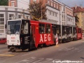 Vůz KT8D5 ev.č.9024 vypravený na linku 36 manipuluje v prostoru šturcu obratiště Pod Jezerkou, kde byly ukončeny tramvajové linky během rekonstrukce ulice U Plynárny. | září 1995