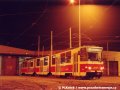 Vůz KT8D5 ev.č.9030 připravený ve vozovně Hloubětín k výjezdu na 5. pořadí linky 55. | 24.12.1999