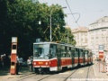 Vůz KT8D5 ev.č.9034 vypravený na linku 35 přejíždí přes kolejový přejezd v zastávce Hlavní nádraží. | 5.8.2003