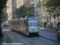 Souprava spřažených vozů KT8D5 #9039+9020 na lince náhradní dopravy X klesá Ječnou ulicí na Karlovo náměstí. | 29.10.2010