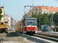 Vůz KT8D5 ev.č.9040 provádějící zátěžové zkoušky rekonstruované tratě projíždí prostorem zastávky Poliklinika Vysočany. | 1.9.2005