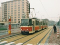 V zastávce Solidarita stanicuje vůz KT8D5 ev.č.9043 vypravený na linku 24. | 16.11.2002