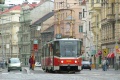Vůz KT8D5 #9046 vypravený na linku 17 odbavuje cestující na Strossmayerově náměstí. | 9.7.2005