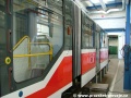 Novotou zářící vůz KT8D5.RN2P po dodání z firmy Pars Šumperk v areálu Opravny tramvají Ústředních dílen DP. | 4.4.2005