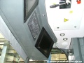 Z druhé strany čelního transparentu v kabině řidiče vozu KT8D5.RN2P jsou umístěny monitory kamer, včetně signalizace jejich stavu. | 4.4.2005