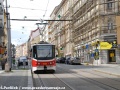 Zastávku Strossmayerovo náměstí opustil vůz KT8D5.RN2P ev.č.9083 jedoucí na lince 31 a stoupá ulicí Milady Horákové k Letenskému náměstí. | 4.8.2012