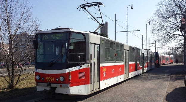 Vůz Škoda 14T ev.č.9127 je znovu na pražských tramvajových kolejích. | 10.3.2015