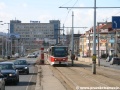 Vůz KT8D5.RN2P ev.č.9096 vypravený na linku opustil zastávku Kbelská a míří k zastávce Hloubětín. | 27.2.2010