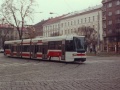 Vůz RT6N1 ev.č.9101 vypravený na linku 11 projíždí křižovatkou Tylovo náměstí. | 28.3.1998