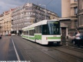 Vůz RT6N1 ev.č.9102 na cvičné jízdě stanicuje v zastávce Nábřeží kapitána Jaroše ve směru Strossmayerovo náměstí, která byla zrušena v souvislosti s rekonstrukcí křižovatky Strossmayerovo náměstí a nově rozmístěnými zastávkami. | 20.5.1997