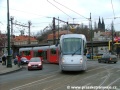 Tramvaj Škoda 14T ev.č.9111 při předváděcí jízdě pro představitele hlavního města Prahy na Výtoni. | 13.12.2005