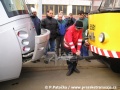 Skládání prototypu tramvaje Škoda 14T ev.č.9111 na pražské koleje v areálu Opravny tramvají Ústředních dílen | 11.12.2005