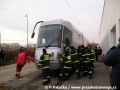 Skládání prototypu tramvaje Škoda 14T ev.č.9111 na pražské koleje v areálu Opravny tramvají Ústředních dílen | 11.12.2005