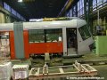 Rozpracovaný čelní článek pražského vozu Škoda 14T budoucího ev.č.9114 | 28.11.2006