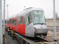Vůz Škoda 14T ev.č.9115 ložený na třech plošinových vozech | 28.12.2006
