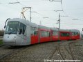 Vůz Škoda 14T ev.č.9119 manipuluje na vnější koleji smyčky Sídliště Řepy. | 16.2.2007