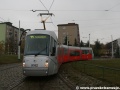 Vůz Škoda 14T ev.č.9162 vypravený na linku 11 manipuluje na vnitřní koleji smyčky Spořilov. | 3.11.2009