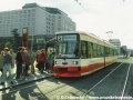 Vůz GT6N ev.č.801 odbavuje cestující v zastávce Dejvická. | 8.-11.10.1992