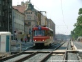 Cvičný vůz T3 ev.č.5502 projíždí prostorem rekonstruované Sokolovské ulice v místě vznikající zastávky U Svobodárny, dnes Divadlo Gong | 1.9.2005