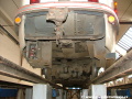 Podvozková část cvičného vozu T3 ev.č.5503 s otevřenou skříňkou odpojovače baterie | 31.8.2004