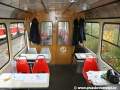 Čelní část cvičného vozu T3 ev.č.5506 v pohledu od stanoviště řidiče k přepážce názorně zobrazuje rozmístění sedadel a stolků | 7.10.2008
