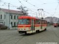 Cvičný vůz T3 ev.č.5511 projíždí křižovatkou dolní Palmovka. | 17.1.2006