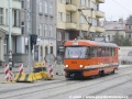 Měřící vůz T3 ev.č.5521 během kolaudace tramvajové tratě v ulici Milady Horákové opustil prostor dočasných zastávek Hradčanská v Badeniho ulici | 2.11.2009
