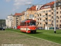 Cvičný vůz T3R.P ev.č.5526 projíždí zatravněným úsekem tramvajové tratě pod někdejší smyčkou Podbaba. | 3.9.2011