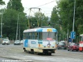Třetí kolej v zastávce Vozovna Střešovice s vyhlídkovým vozem T3 ev.č.5602 oblečeným do reklamního hávu | 29.6.2005
