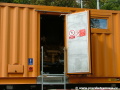 Dveře ukrývají technické zázemí mobilní svařovny ve dvacetistopém kontejneru. | 20.8.2006