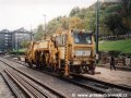 Podbíječka Plasser & Theurer 08-275 ZW při rekonstrukci Karmelitské ulice | 1.11.2001