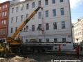 Ukládání kolejového pole na železobetonových pražcích v prostoru u křižovatky Moráň | 4.9.2010]