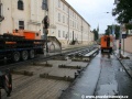 Zřizování další části tramvajového tělesa systémem W-tram v ulici Na Slupi | 27.9.2010