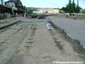 Podkladnice pro původní systém upevnění kolejnic, které také ve Svobodově ulici odhalilo odfrézování podkladní vrstvy asfaltu pod panely BKV