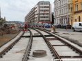 Zatuhlá betonová deska čeká na konečnou úpravu. V pražských podmínkách buď asfaltový zákryt, nebo velkou žulovou dlažbu. Podle toho se liší závěrečný postup. | 20.7.2012