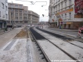 Několik konečných vrstev svršku systému W-tram na Strossmayerově náměstí . | 27.2.2012
