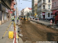 Zřizování nového spodku tramvajové tratě. | 25.3.2011